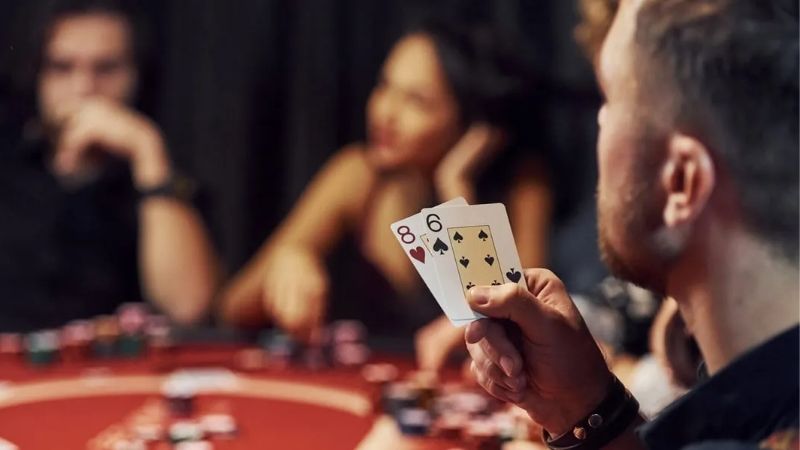 Bluff Trong Poker | Bí Kíp Lừa Bài Của Cao Thủ Sunwin